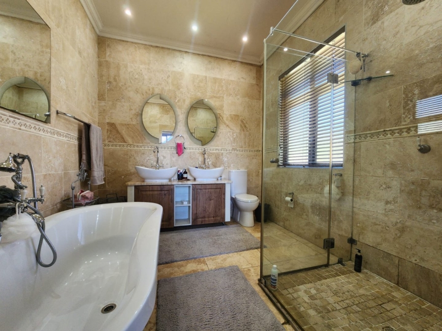 3 Bedroom Property for Sale in Linkside Western Cape